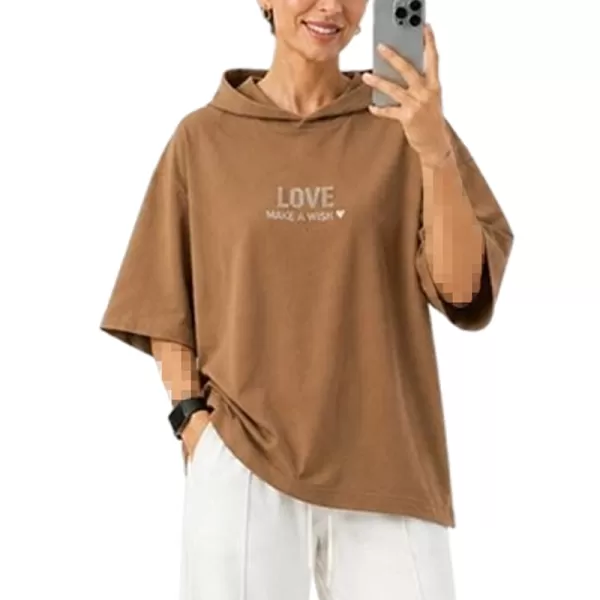 تیشرت باکسی کلاه دار طرح Love زنانه رنگ مشکی کد 441.66 مناسب استایل اسپرت و روزمره